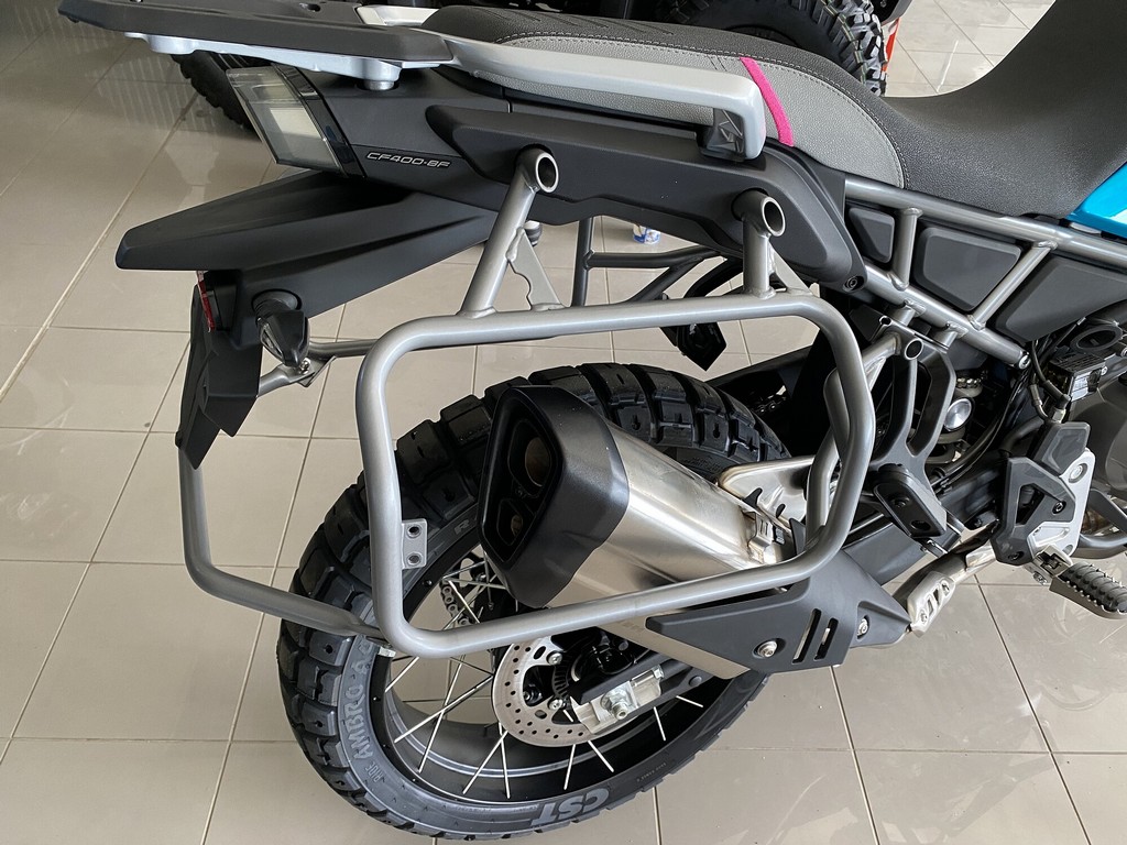 450MT Držáky bočních kufrů